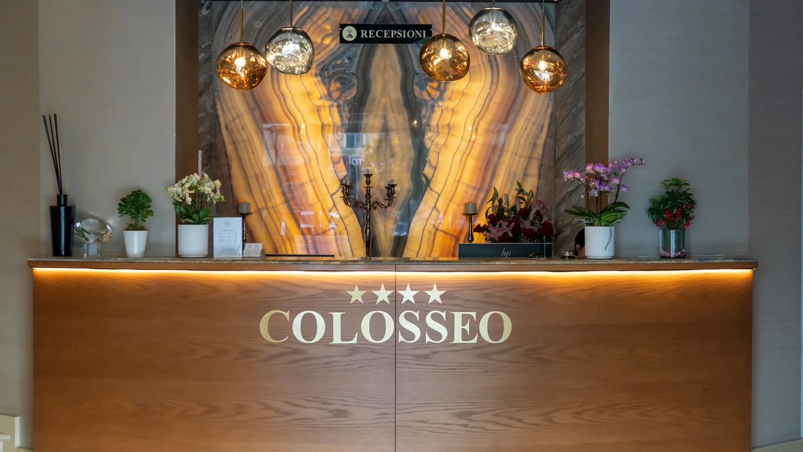 Mirësevini në Hotel Colosseo Tiranë